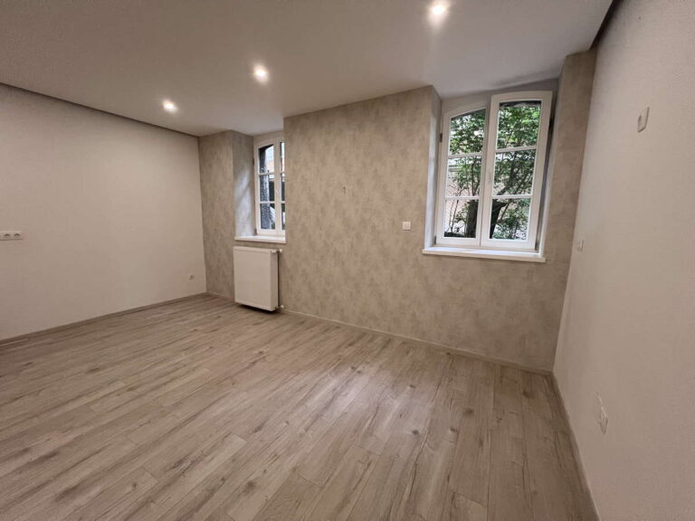 Nyúl utca 6 - Kartonozás, glettelés, festés