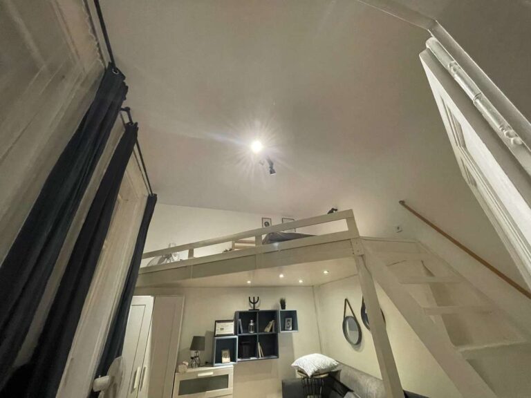 Régi posta utca - Beázás javítása mennyezeten és festés